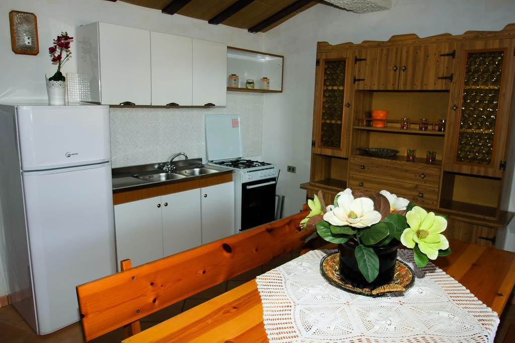 Апартаменти Casa Vacanze San Lorenzo Аджерола Екстер'єр фото